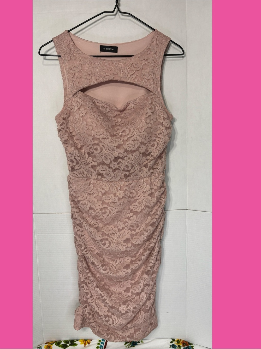 le chateau Women’s Light Pink Lace Dress Keyhole Front Dinner Event Wedding